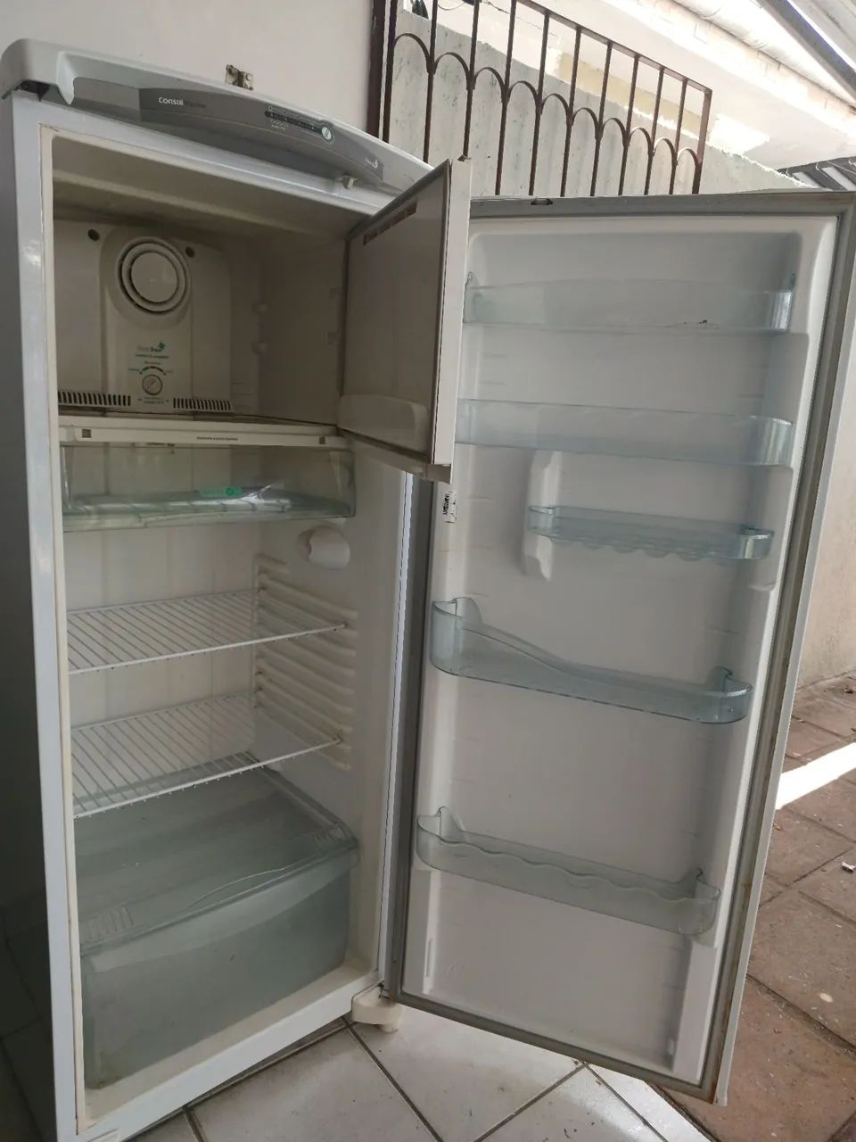 Geladeira Consul frost free 300lts ótimas condições  - Foto 4