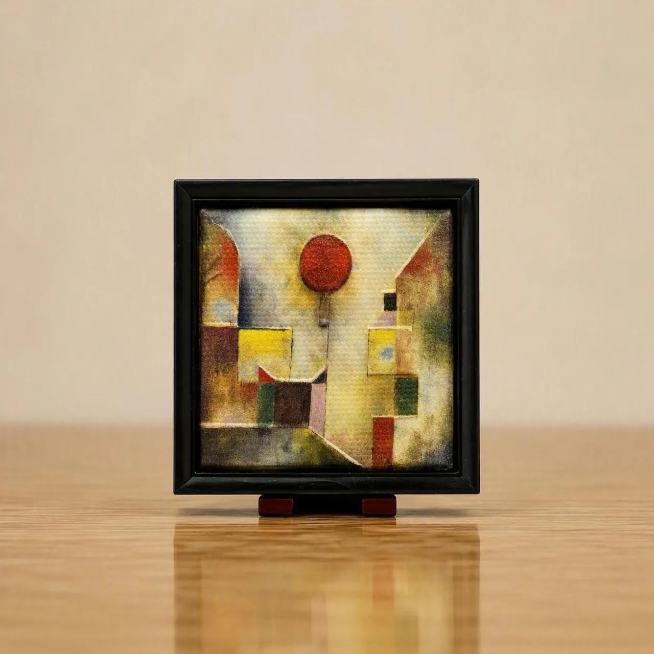 Mini Brands - Obra Castelo e Sol" (Castle and Sun)