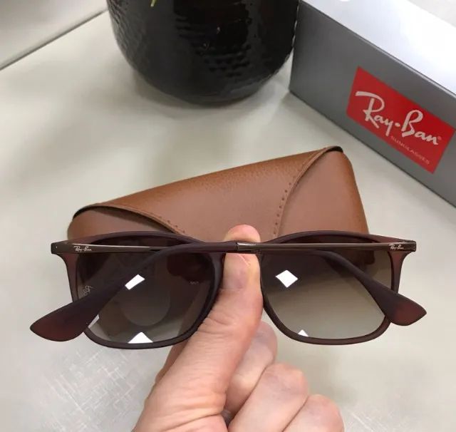 óculos de sol ray ban chris marrom  - Foto 5