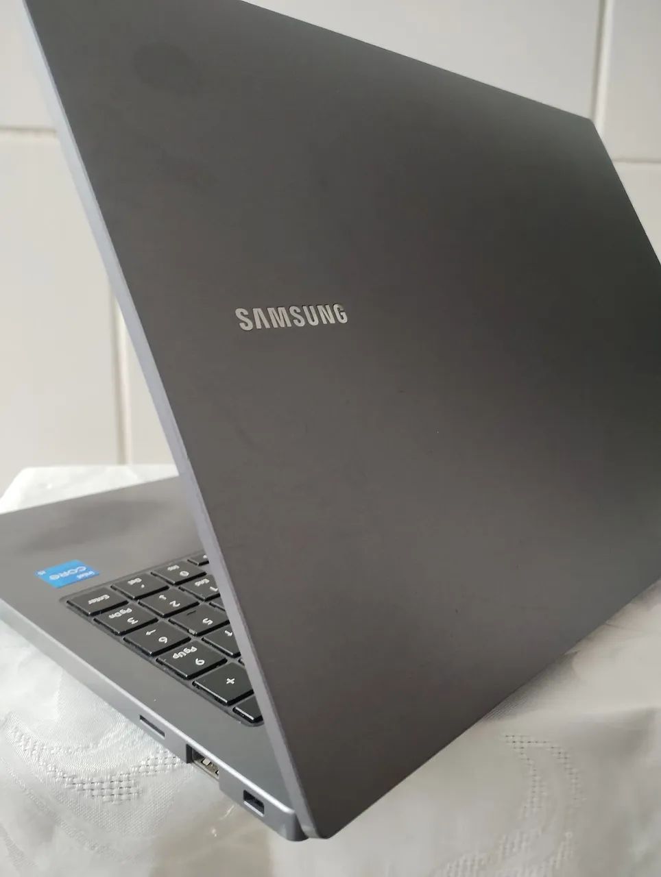 SANSUNG i5.  HD SSD 256GB.  - Foto 2