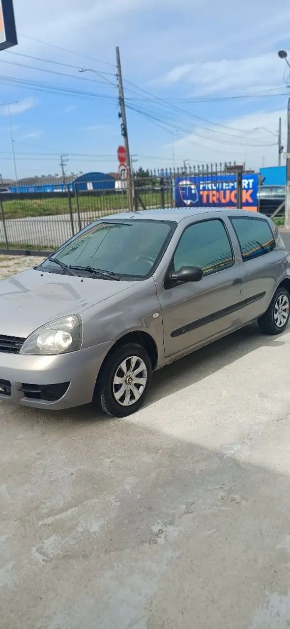 Renault Clio Authentique 1.0 8V 3P 2006
