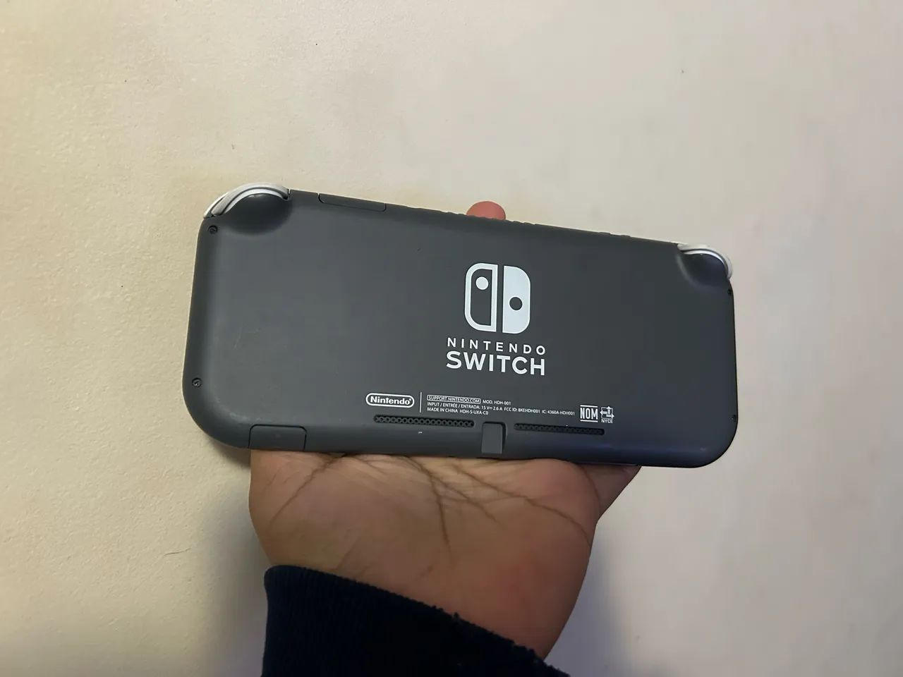 Nintendo Switch Lite com jogo New Super Mario Bros U Deluxe - Foto 2