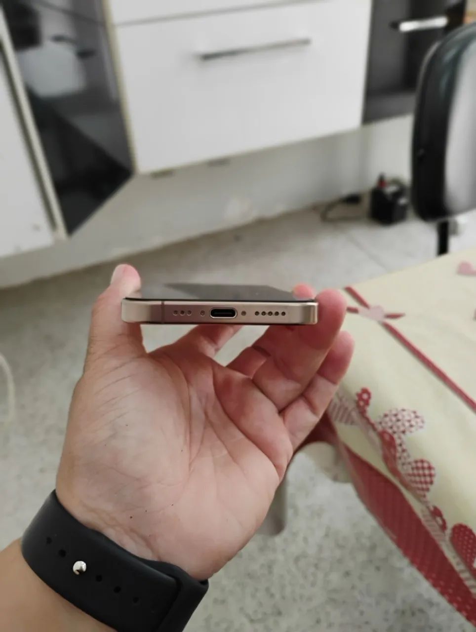 IPhone 16 pro 256 So aparelho  - Foto 4