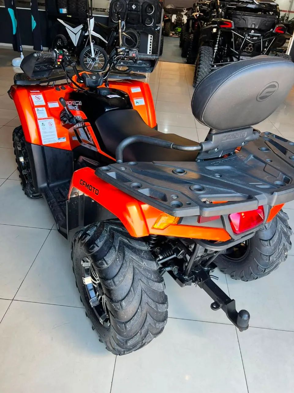 Quadriciculo CForce 520 4x4