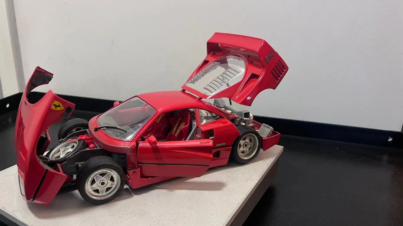 ミニカー FERRARI F40 1:18 Ferrari F40 1/18 Raridade - Brinquedos e Jogos - Cruzeiro Novo