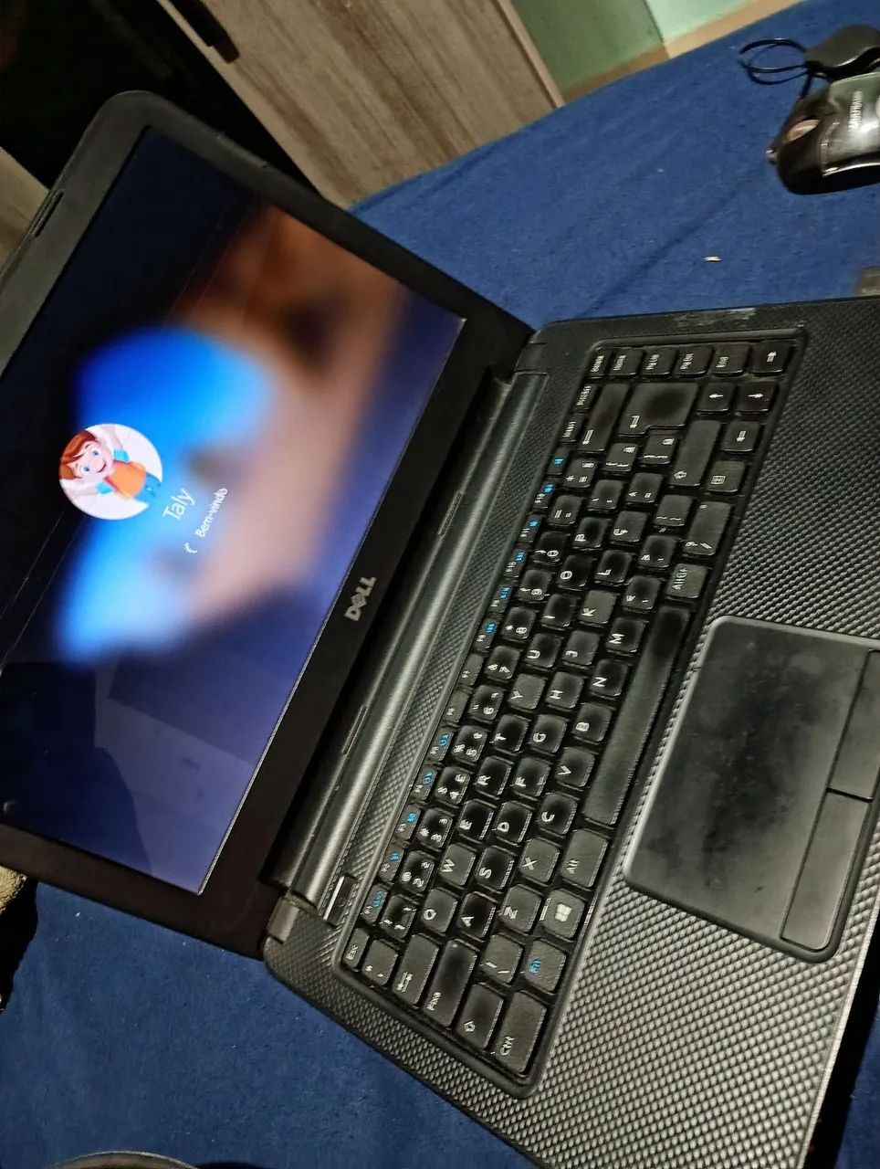 Vende se notebook a bateria está viciada mas funciona perfeito na tomada - Foto 4