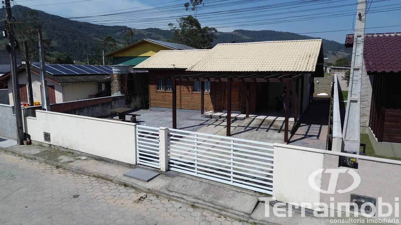 Casa com Piscina e Área Gourmet no Nova Belém  Paulo Lopes/SC - Foto 2