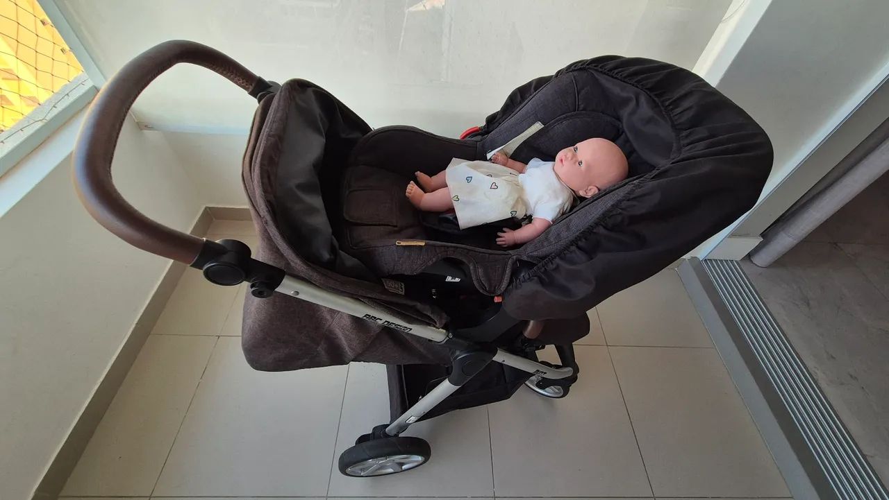 Carrinho e bebê confor (ABC Desig)  
