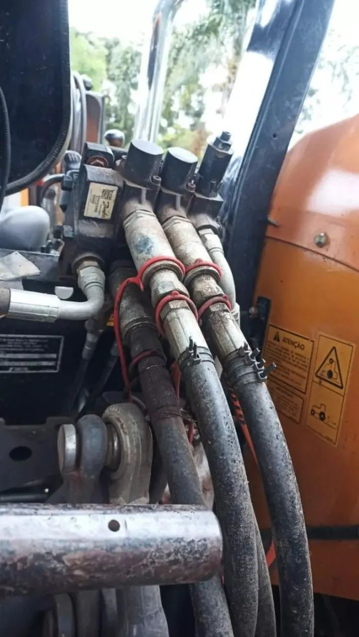 VENDE-SE TRATOR VALTRA A84 S  - Foto 3