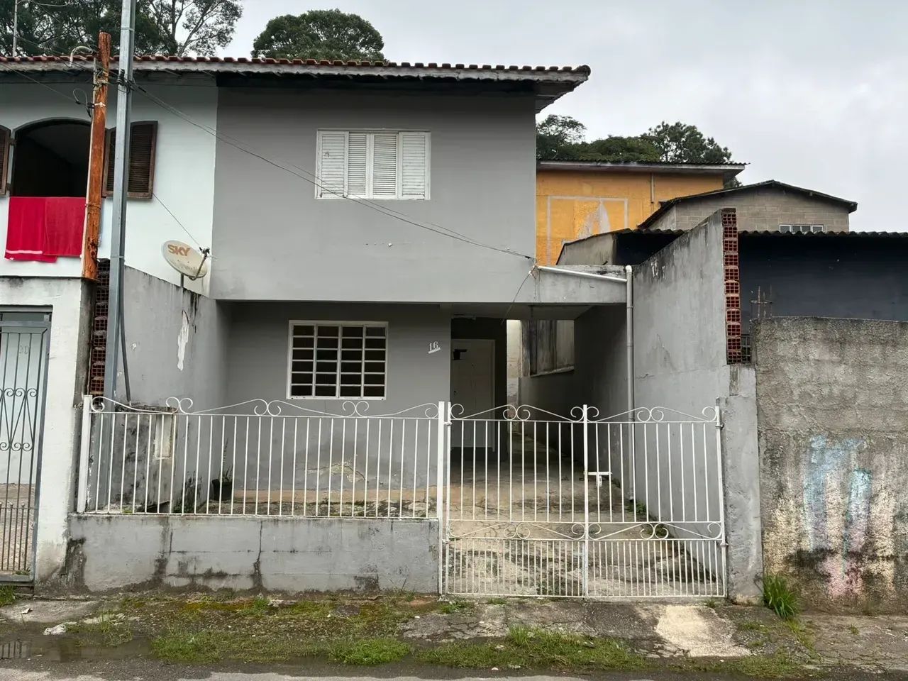 Sobrado com 2 quartos e garagem para alugar em Ribeirão Pires