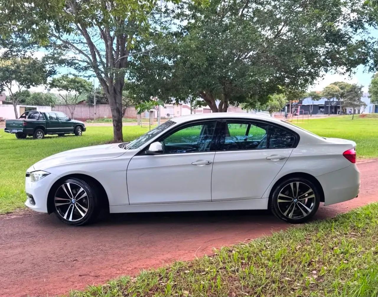 BMW 320I A Modern/sport TB 2.0/a.flex 16V 4P 2016 - Foto 2