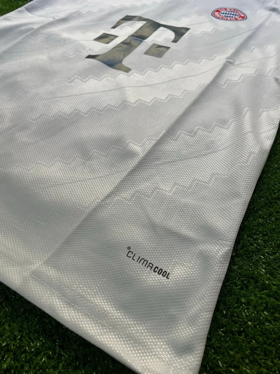 BAYERN Camisa 2026 - Foto 2