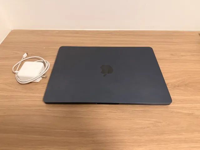 MacBook Air 13 M4 16GB 256GB Midnight 2025 - Excelente Estado