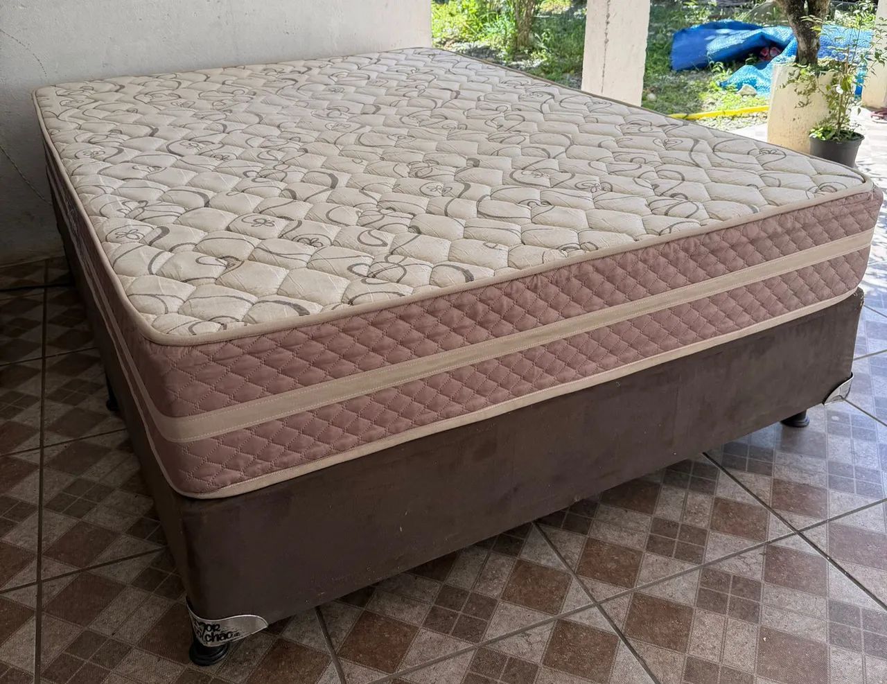 Cama Box Semi Nova A Venda !! 