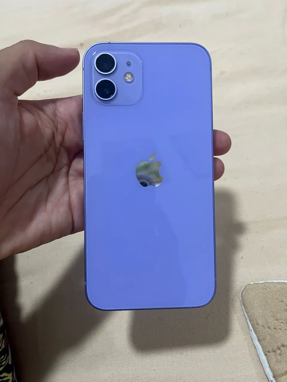 Vendo iPhone 12 64GB Lilás