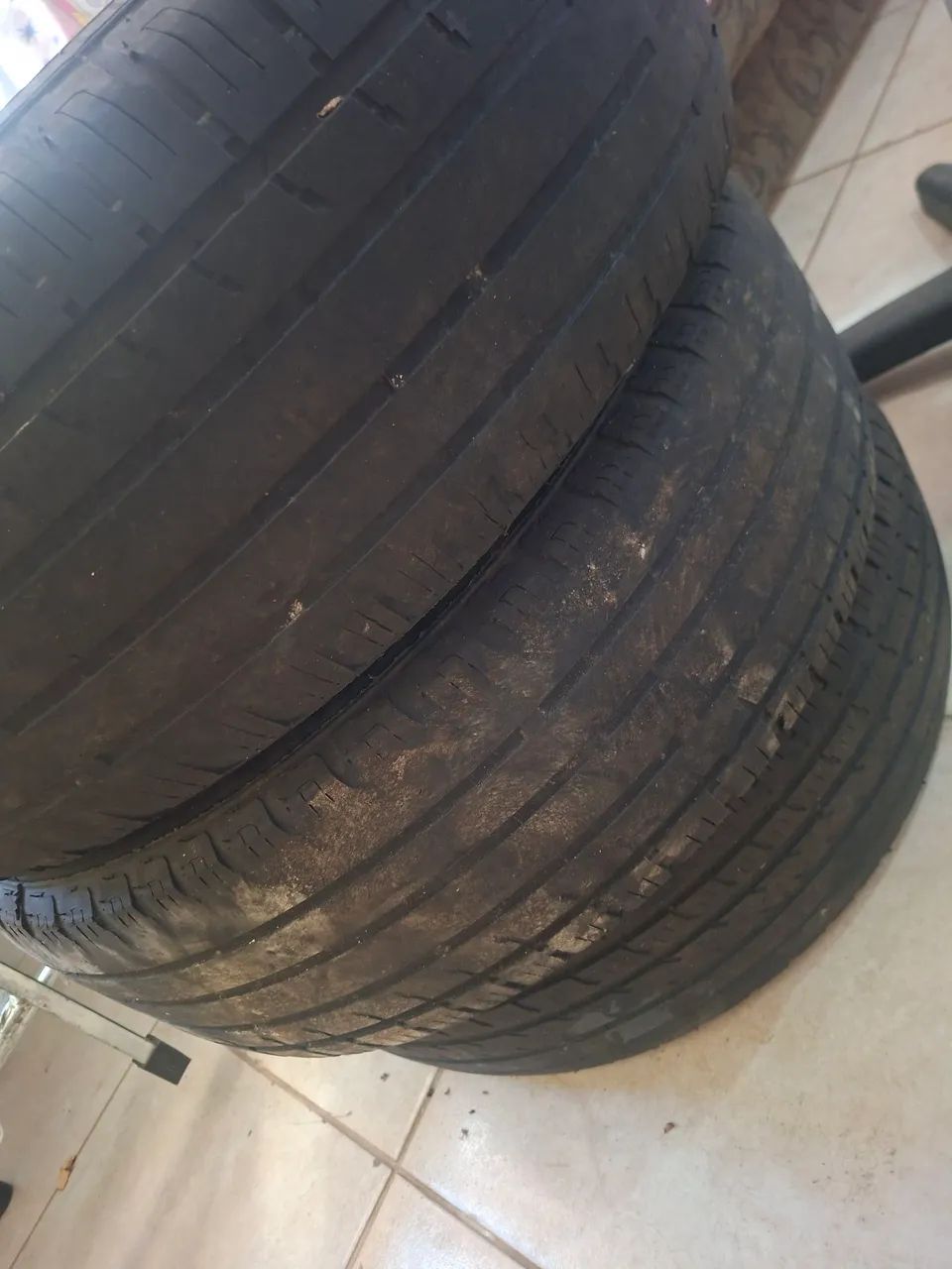 PNEUS USADOS 235/75R15 - Foto 2