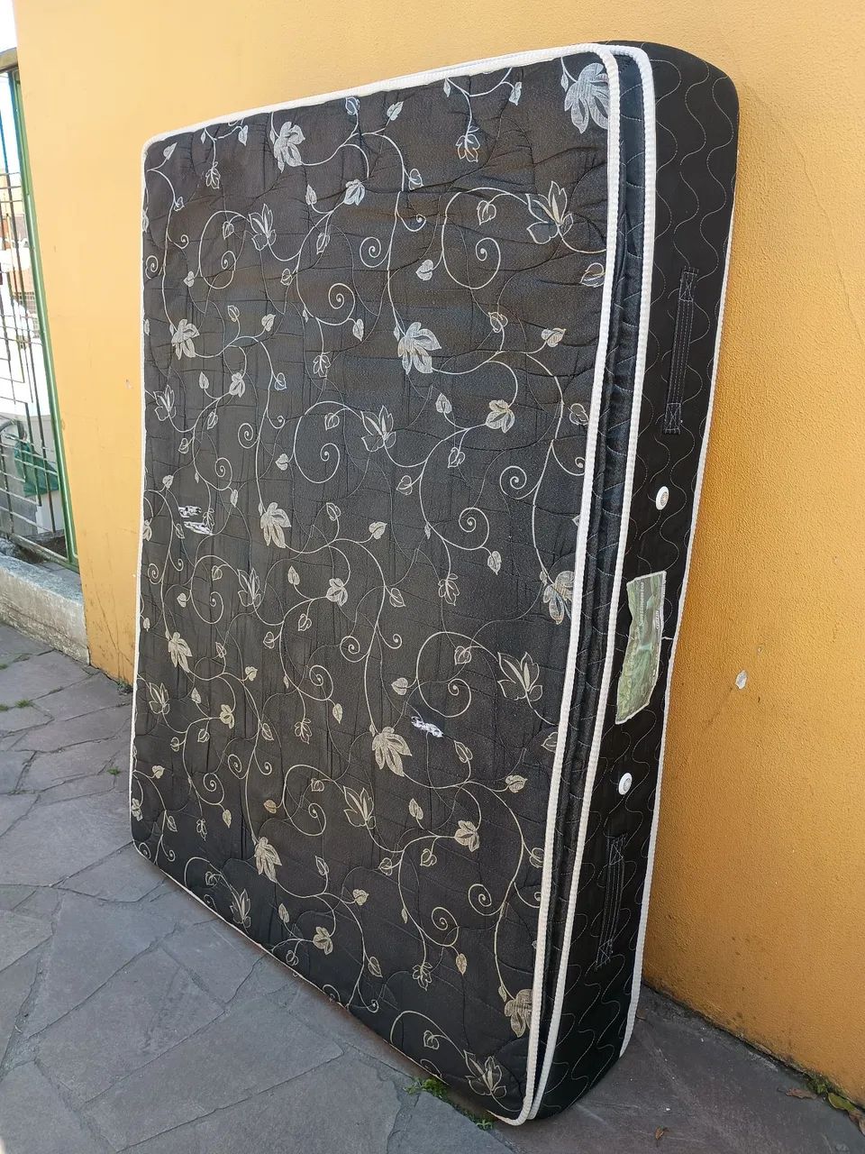 Colchão de molas, tamanho casal. - Foto 2