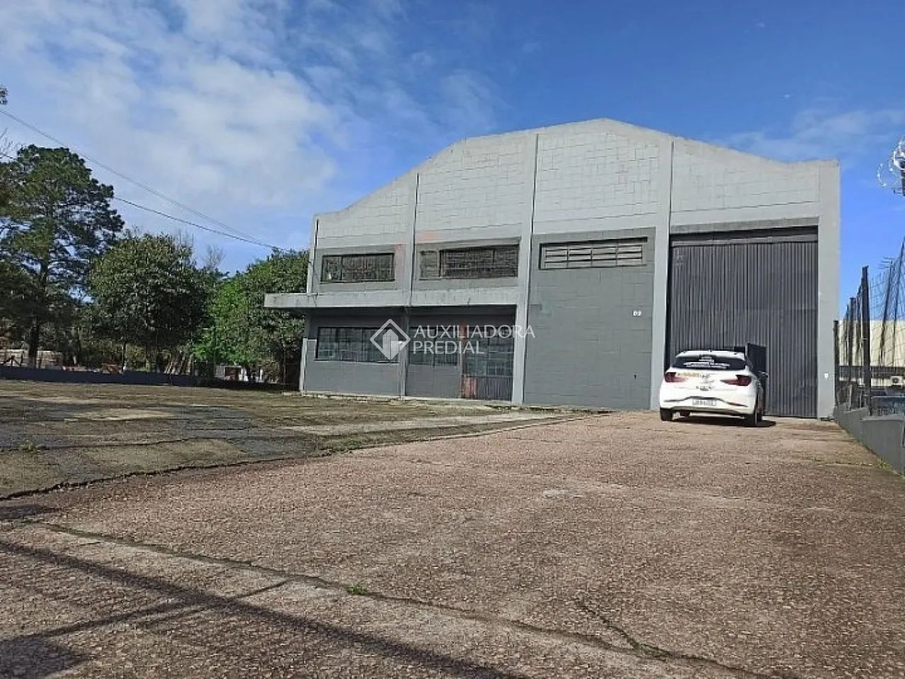 Pavilhão no bairro Restinga - Foto 2