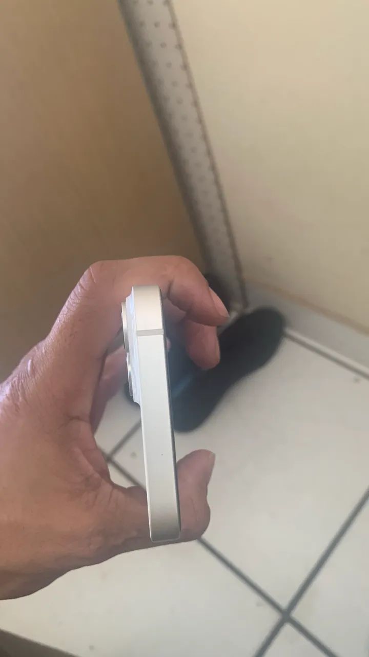 iPhone 14 Branco - Foto 2