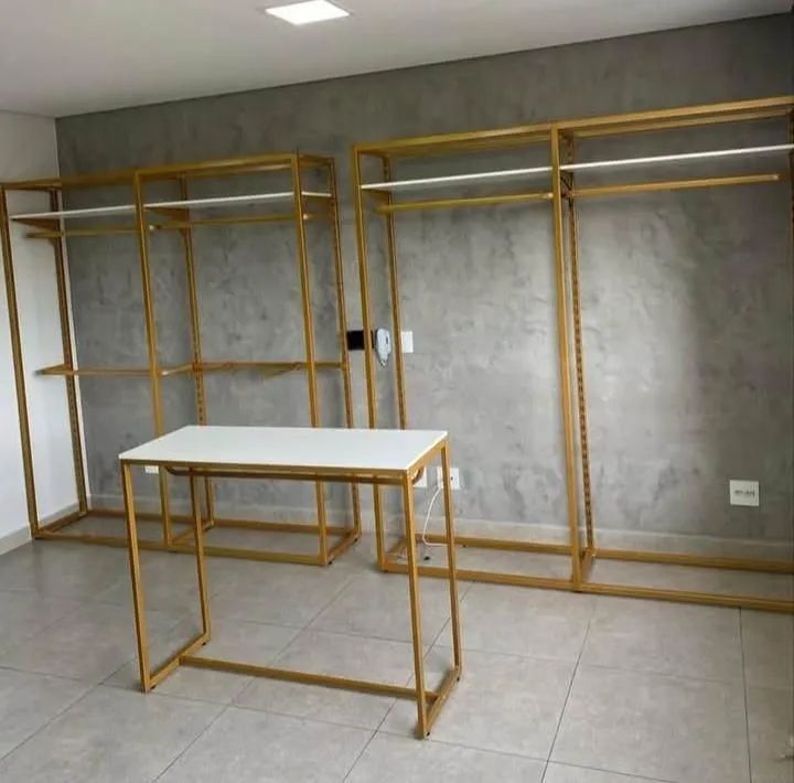 Closet industrial e cabideiros - Foto 3