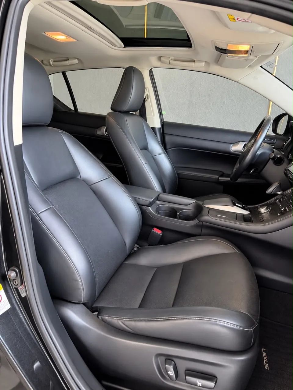 Lexus CT200h 1.8 16V Hibrid Aut., foto 6 de 11