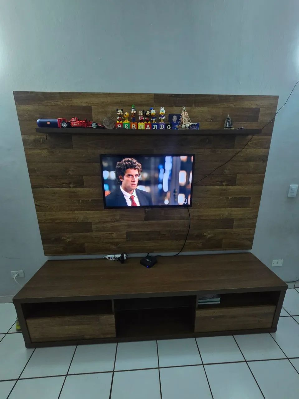 Rack + Painel madeirado 