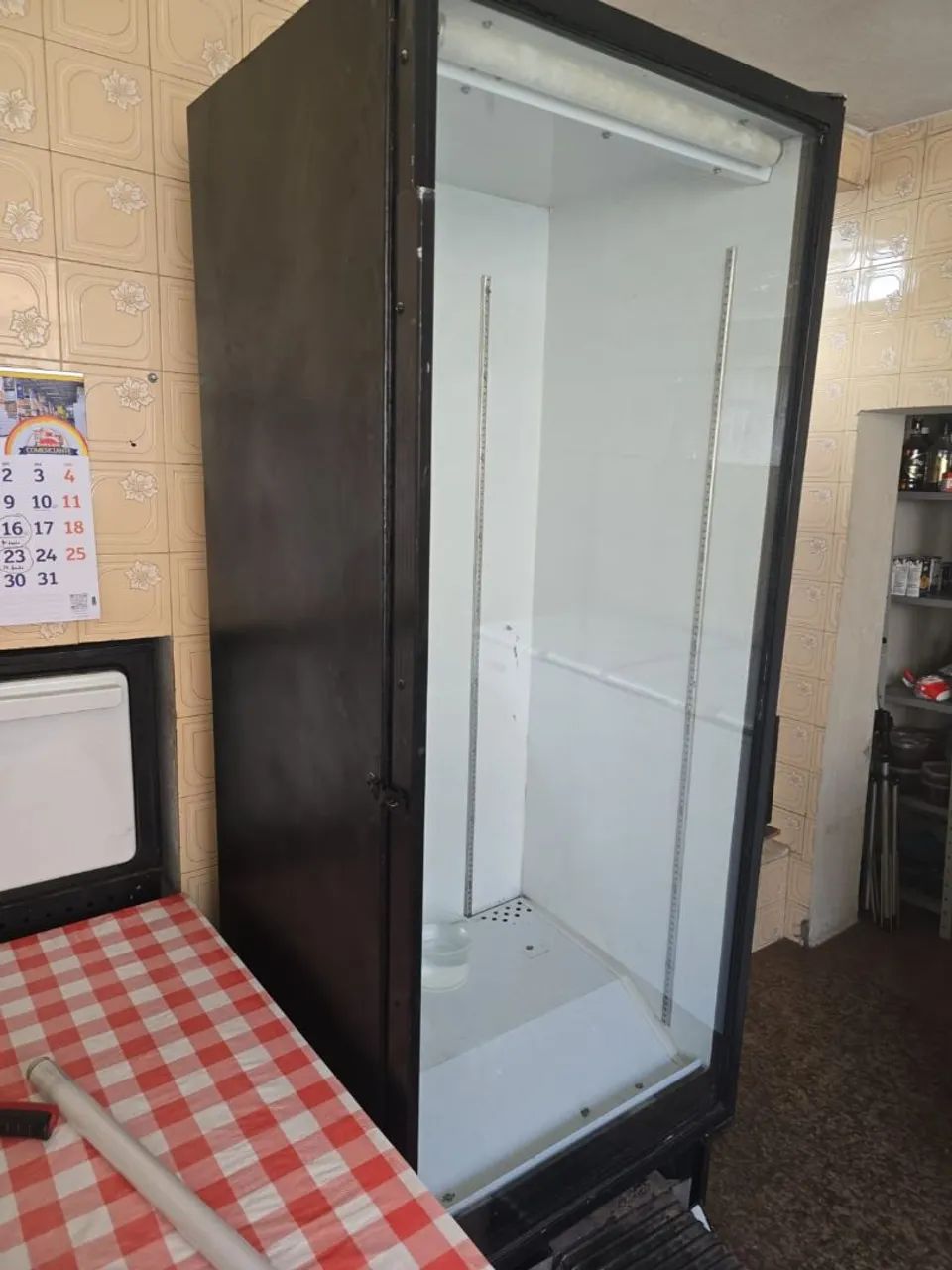Freezer vertical com porta de vidro - Foto 2