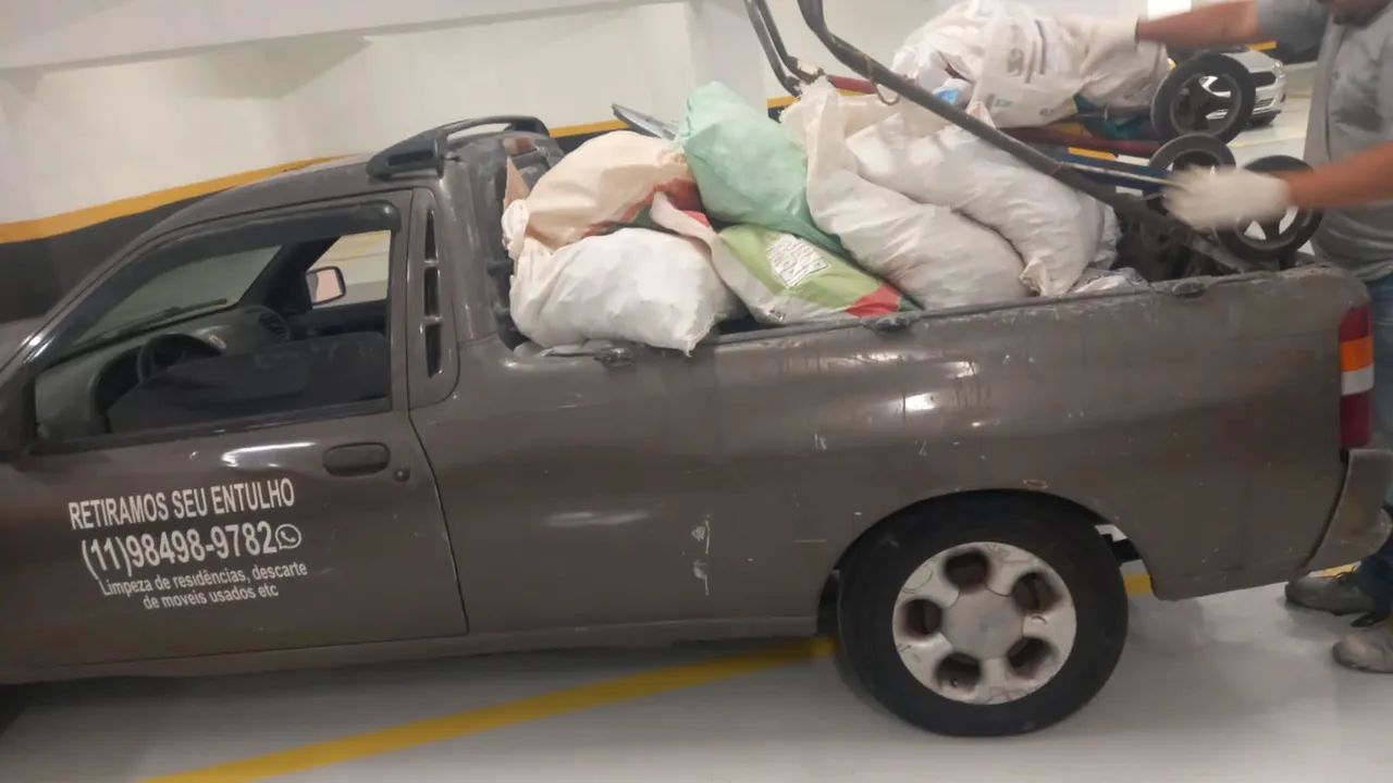 Retirada de entulhos e limpeza em geral - Foto 3