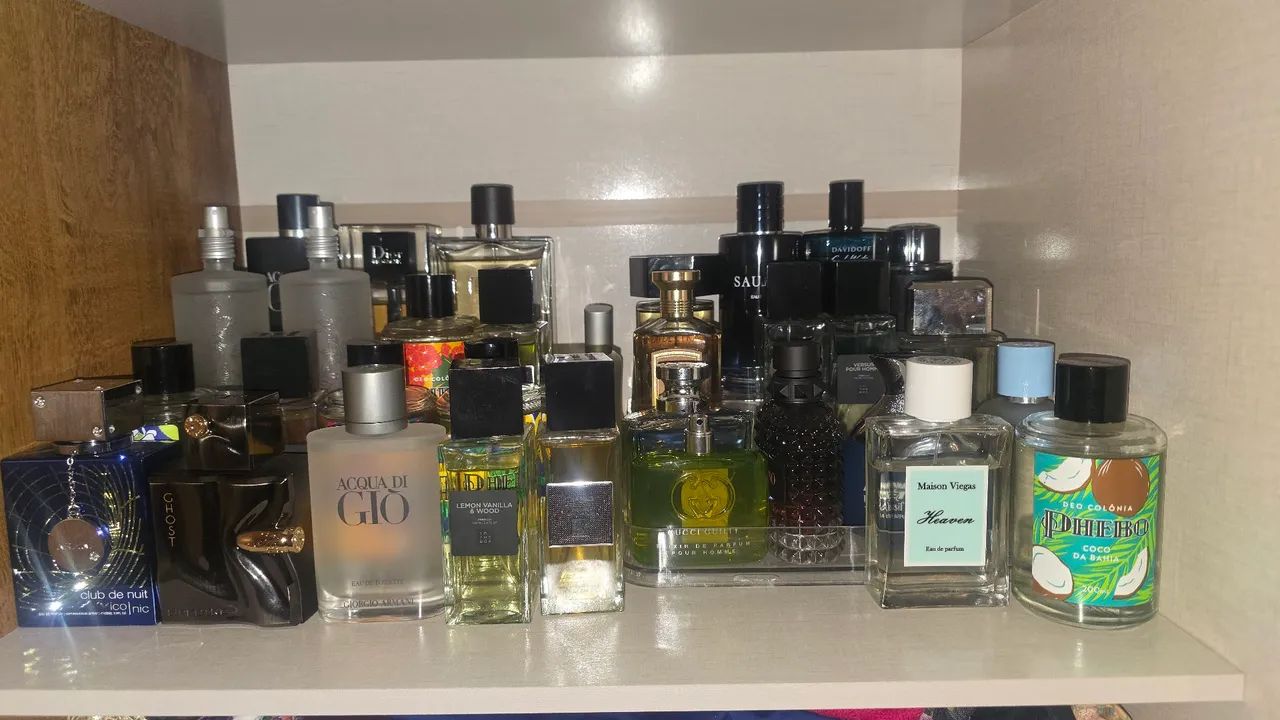 Perfumes à venda - coleção pessoal