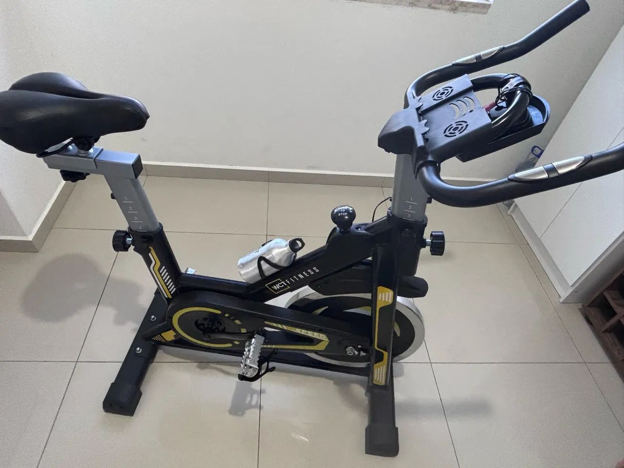 Bicicleta Spinning com roda de inércia 13k - Foto 2
