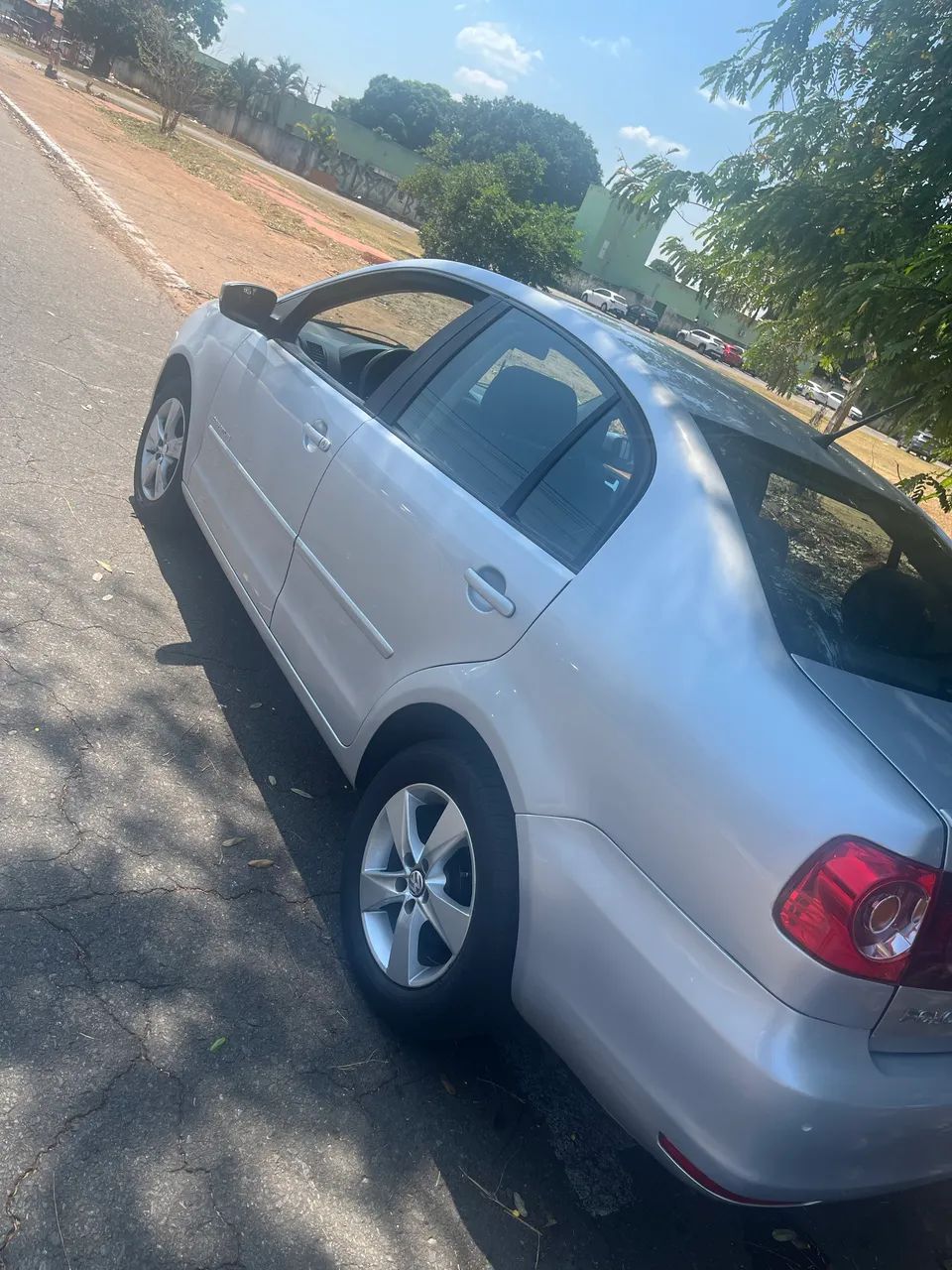 Volkswagen Polo Polo Sedan 1.6 Mi Total Flex 8V 4p 2014
