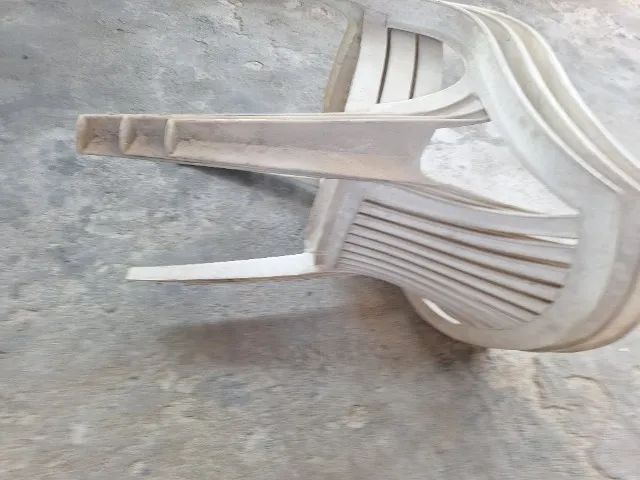 cadeiras de plastico com braço