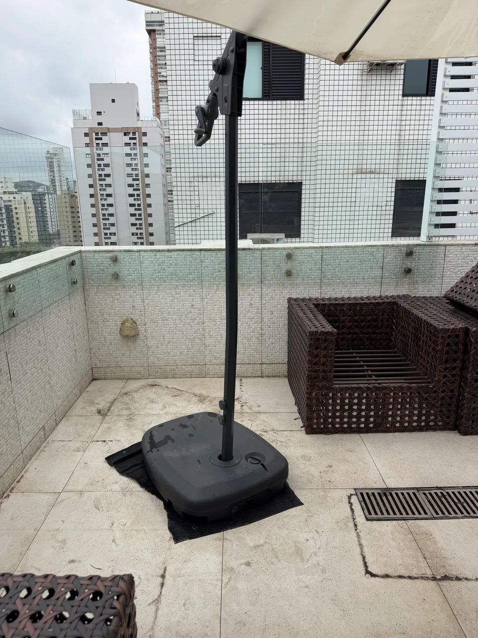 Ombrelone lateral guarda sol com 3 metros  - Foto 4