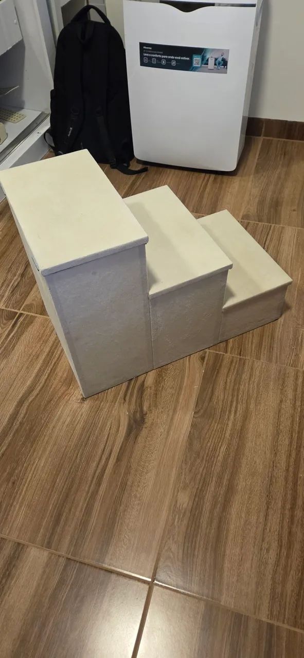 Escada Pet com baú 