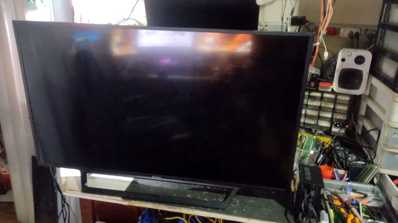 TV Led Sony 48 polegadas com defeito modelo48w655d