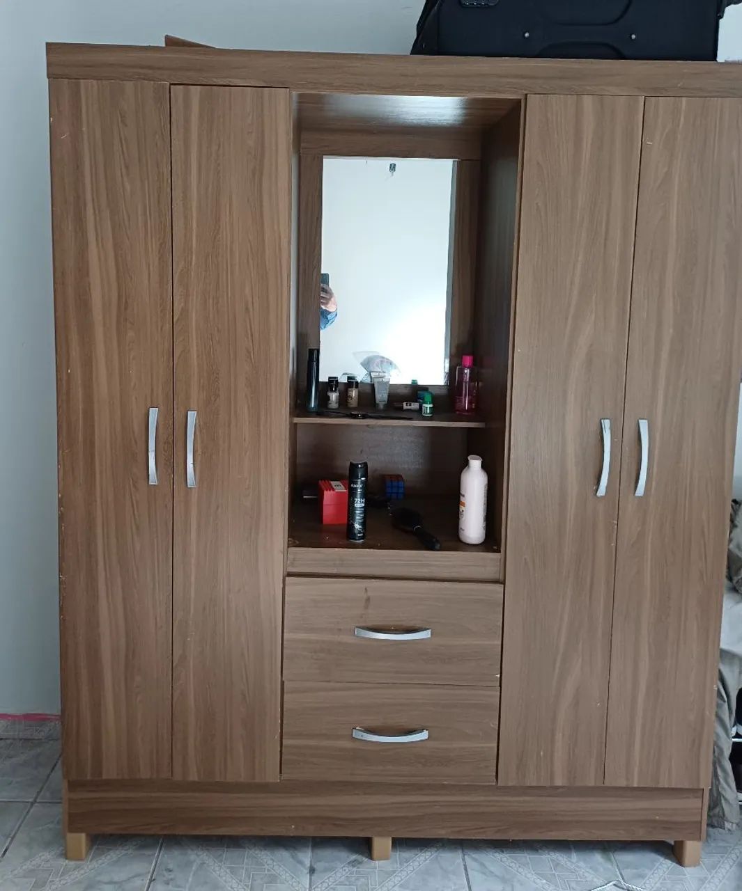 Vende-se guarda-roupa 