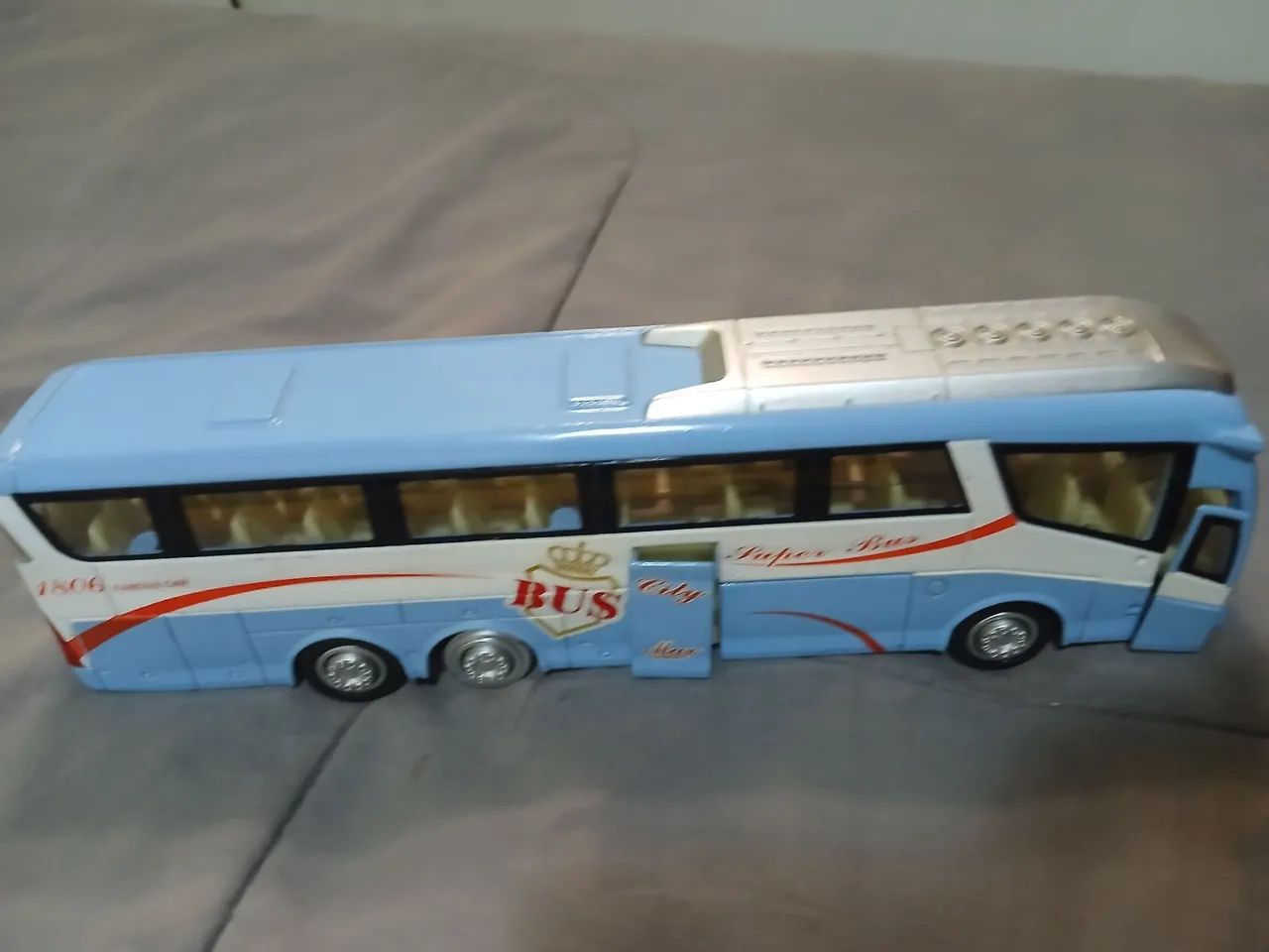 Ônibus miniatura  - Foto 3