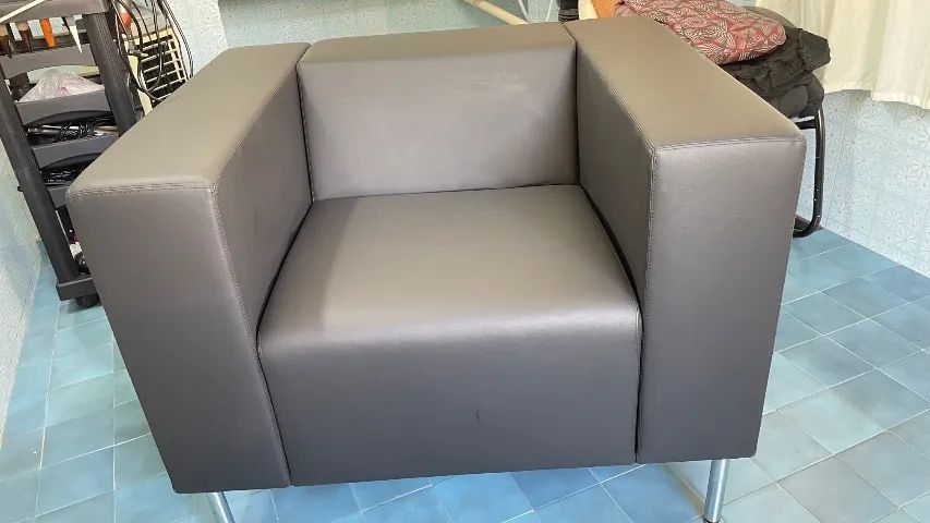 Poltrona em courino de luxo  - Foto 2