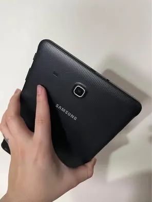 Tablet Samsung Tab E, Usado