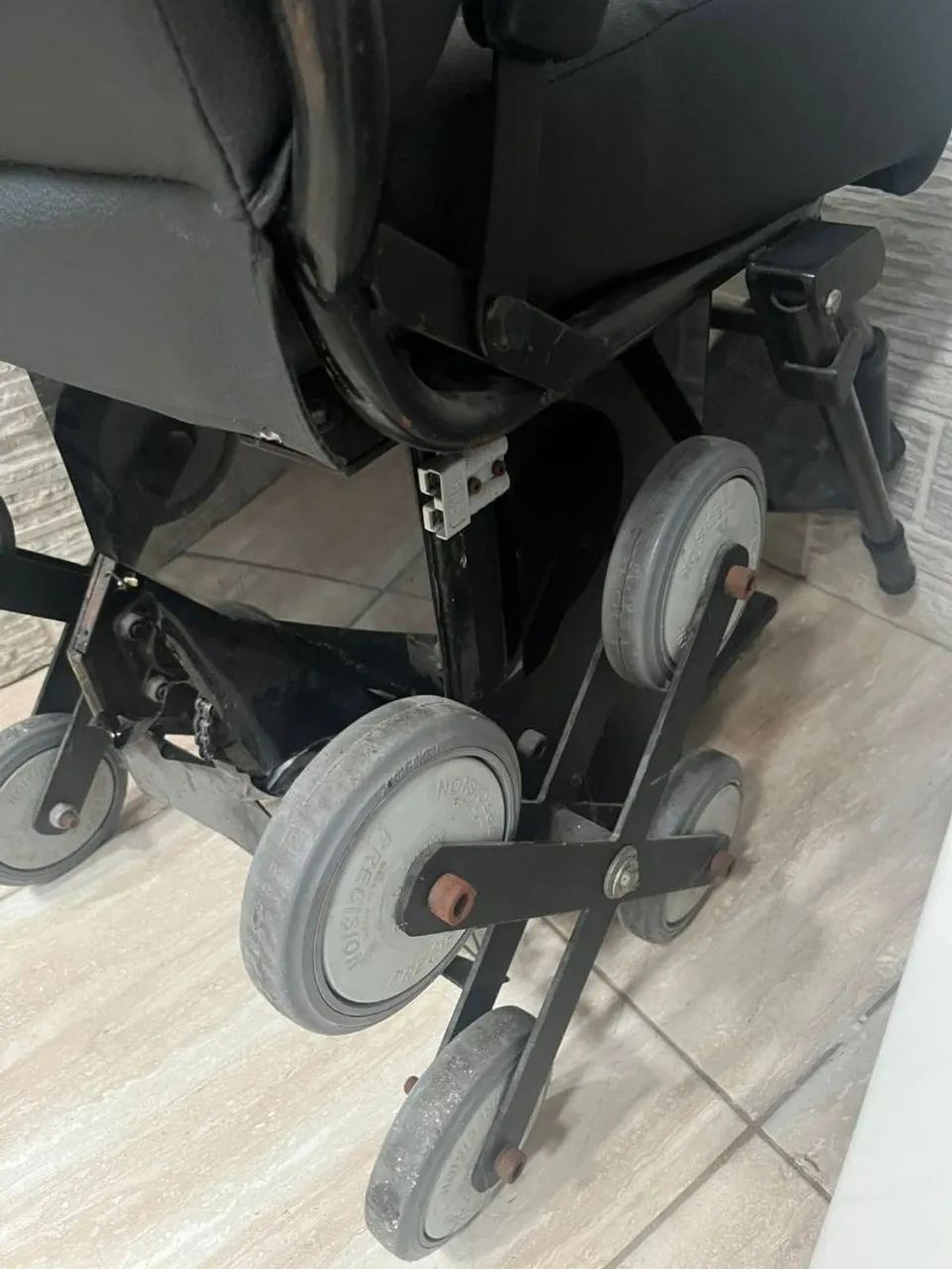 Vendo cadeira motorizada  - Foto 4