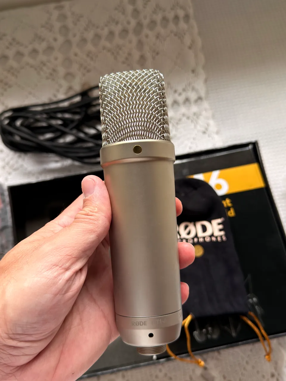 Microfone Condensador Electro Voice / Blue Cardinal - Instrumentos