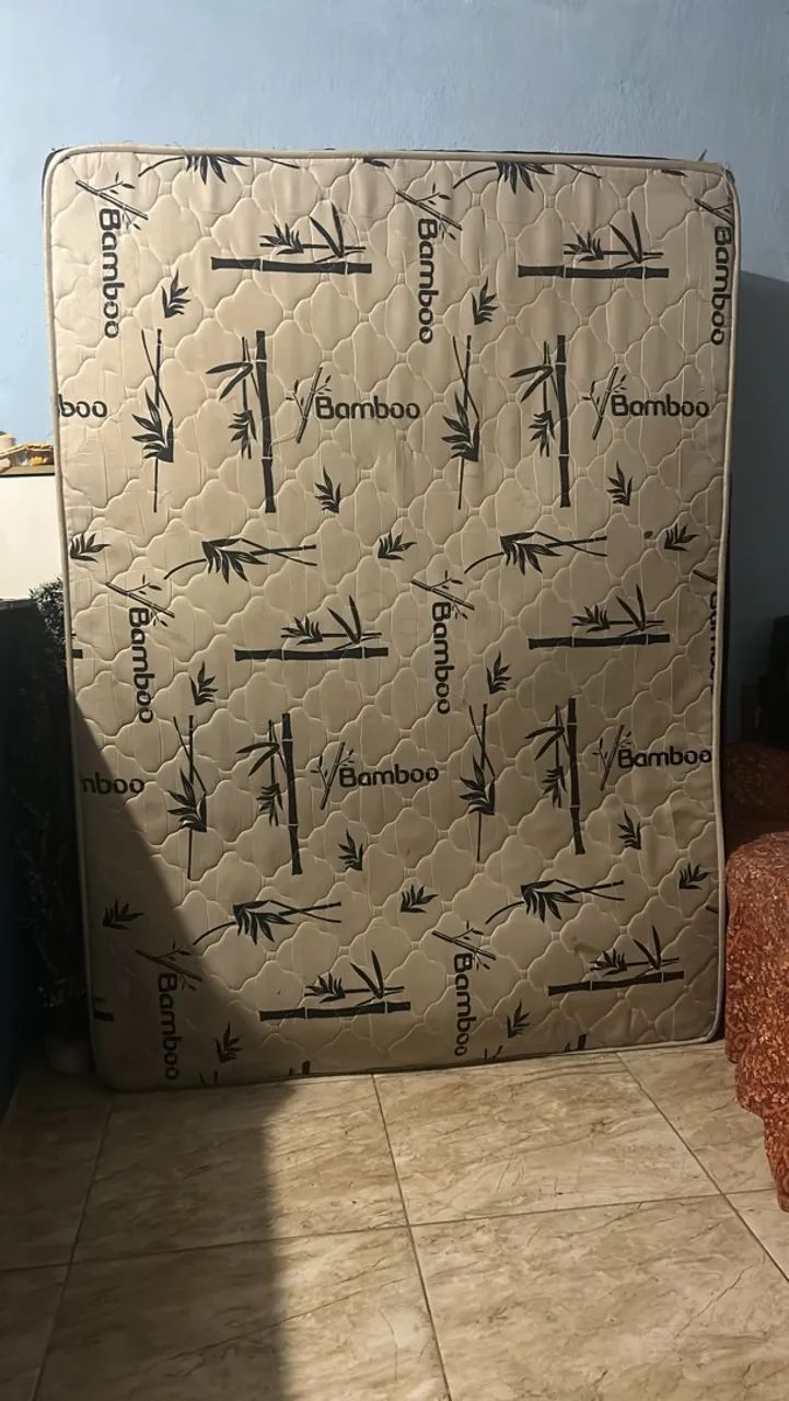 Vendo cama box casal