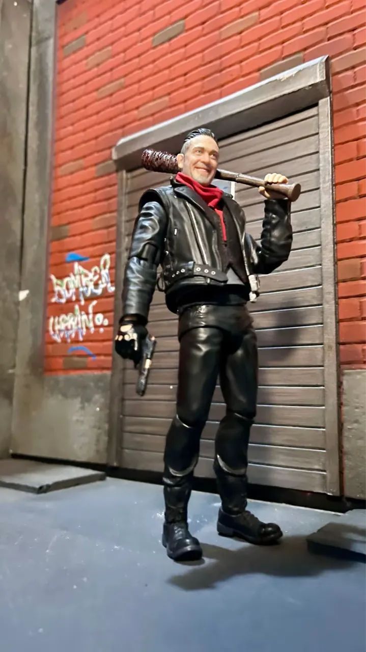 Custom figure  NEGAN The walking dead - mafex  - Foto 2