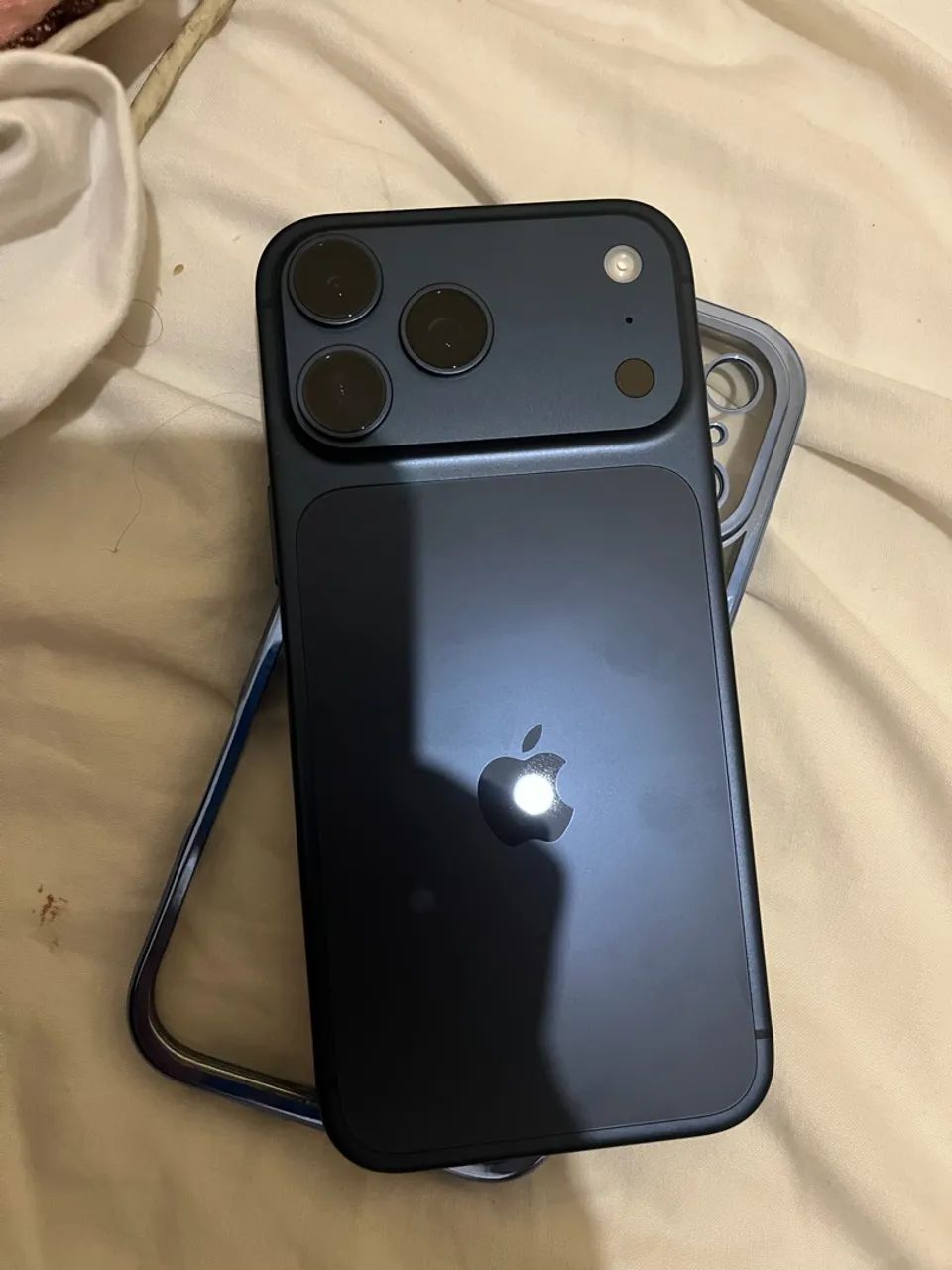iPhone 17 pro max - Foto 2