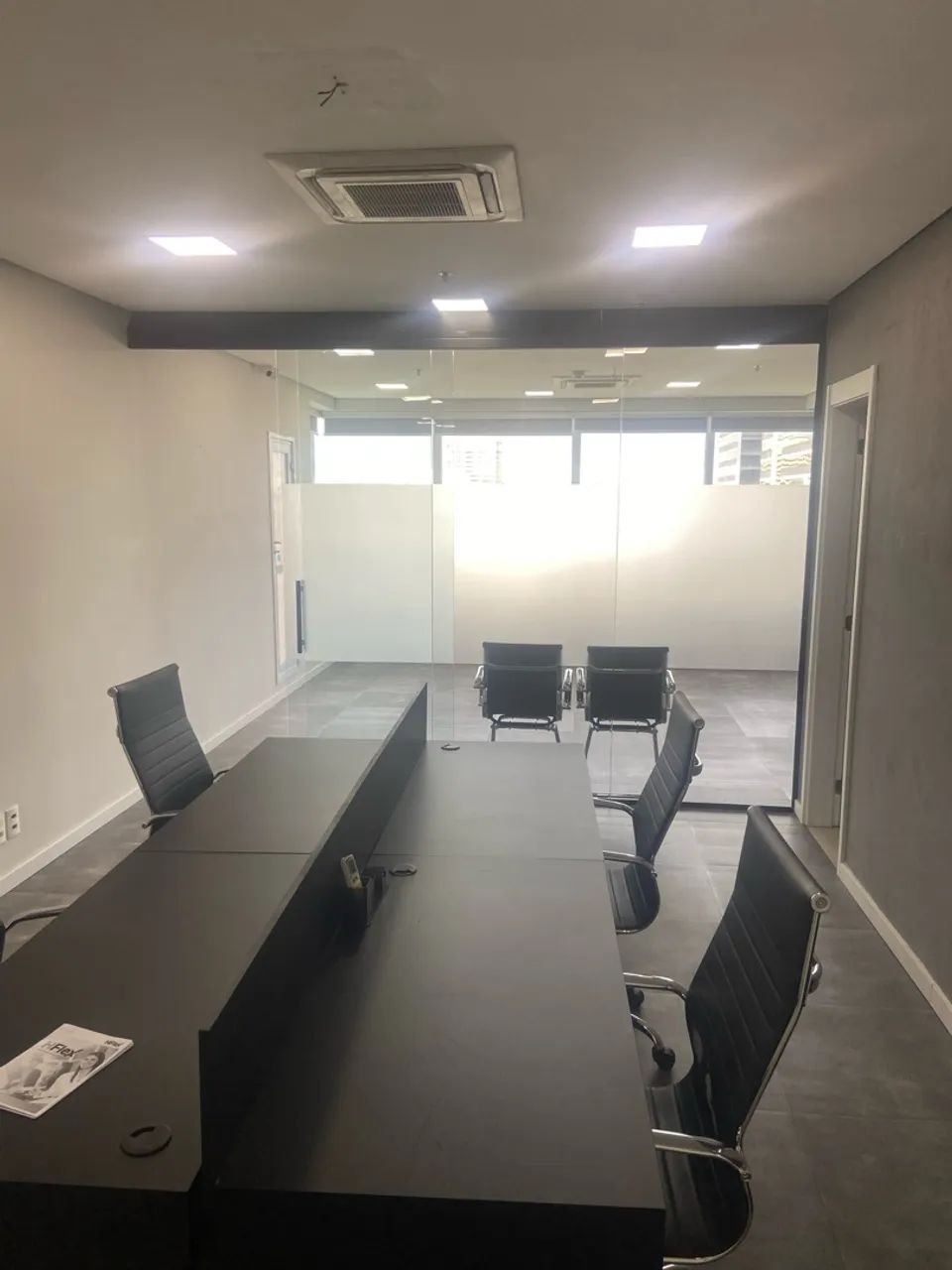 Sala comercial mobiliada