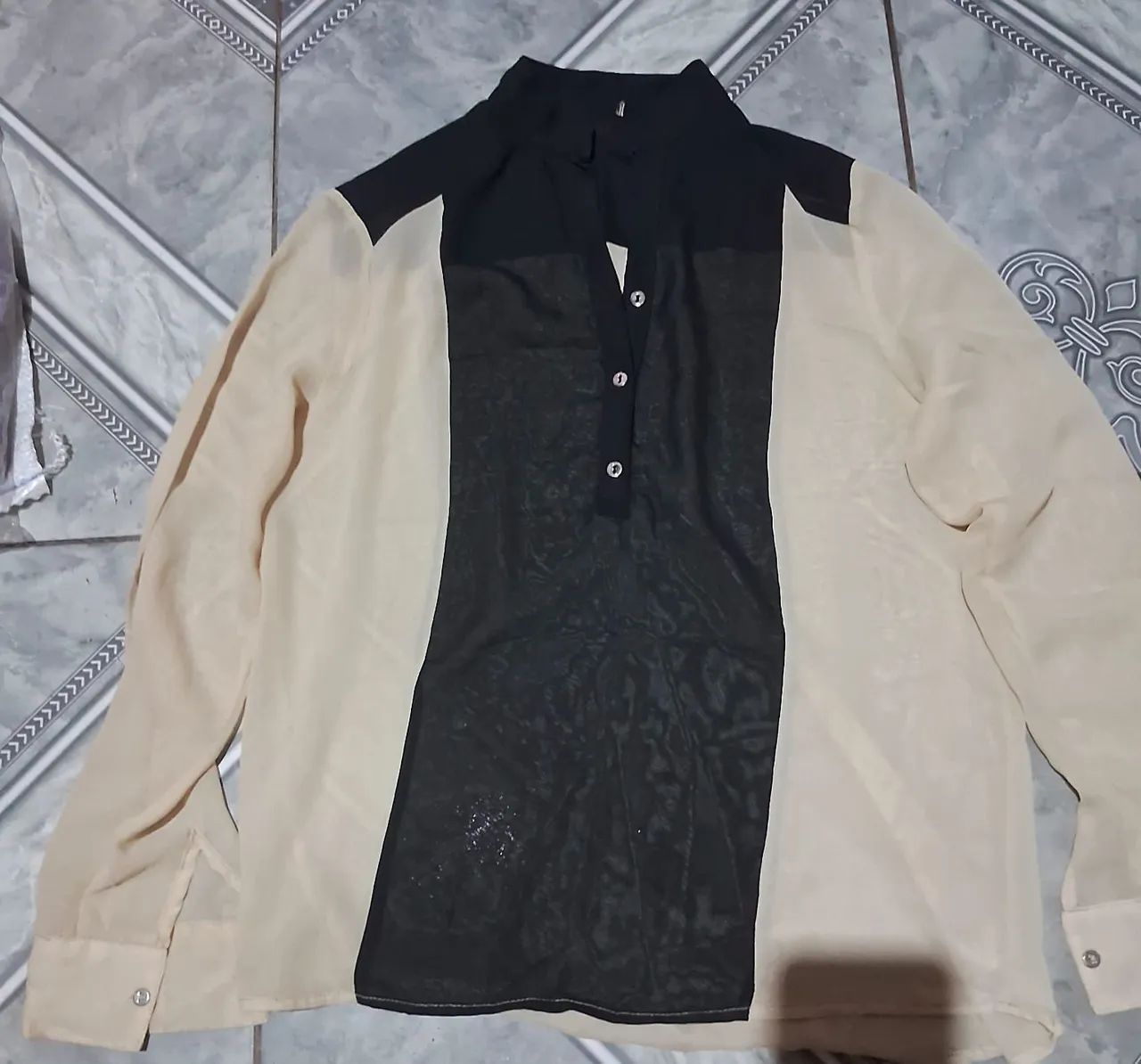 ? LOTE DE ROUPAS À VENDA!