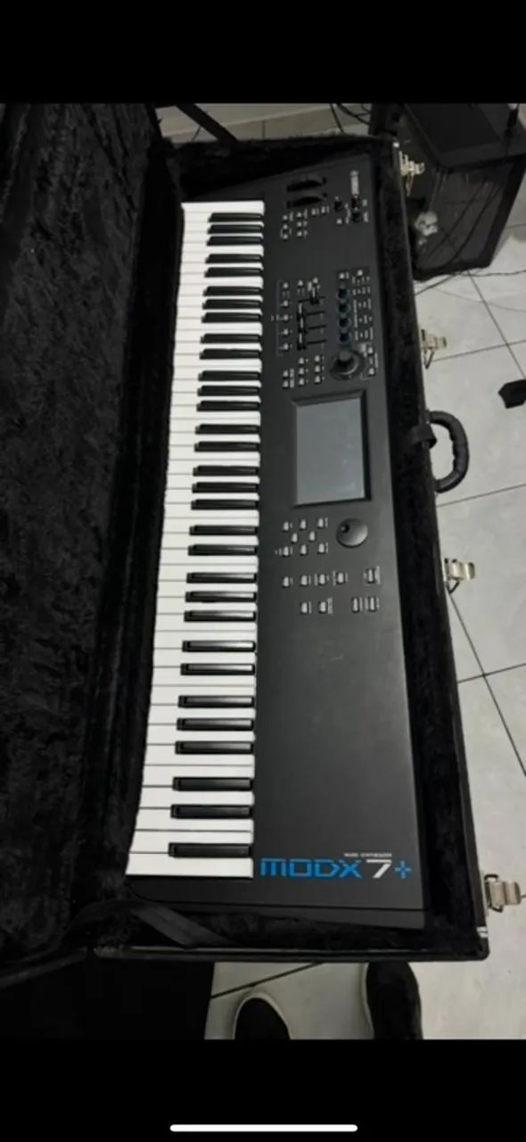 Teclado Yamaha MODX7+ - Foto 2