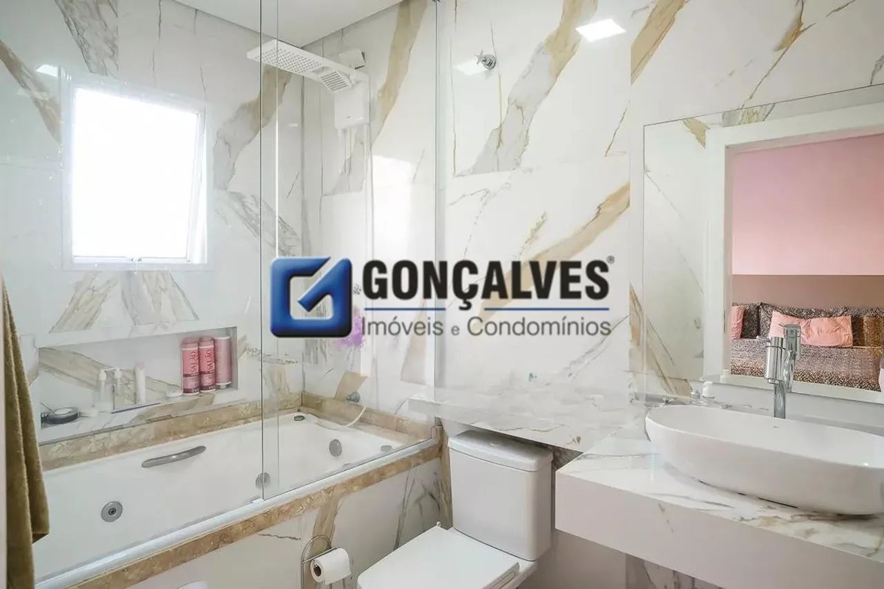 Sobrado Residencial com 3 Suítes, Frente, 6 Vagas em Rudge Ramos  Aluguel - Foto 8