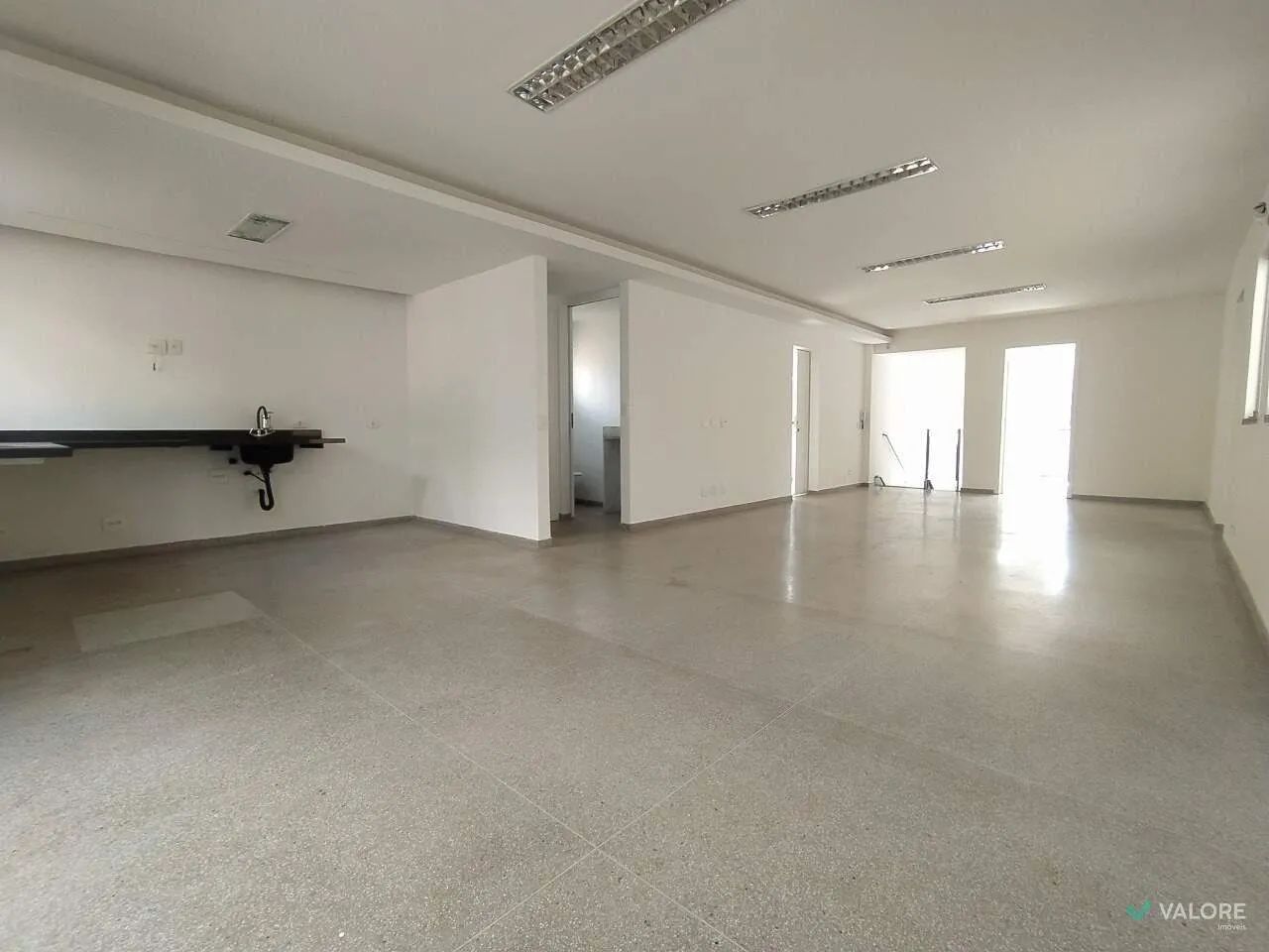 CASA COM 600m² PARA ALUGAR - SION - Foto 2