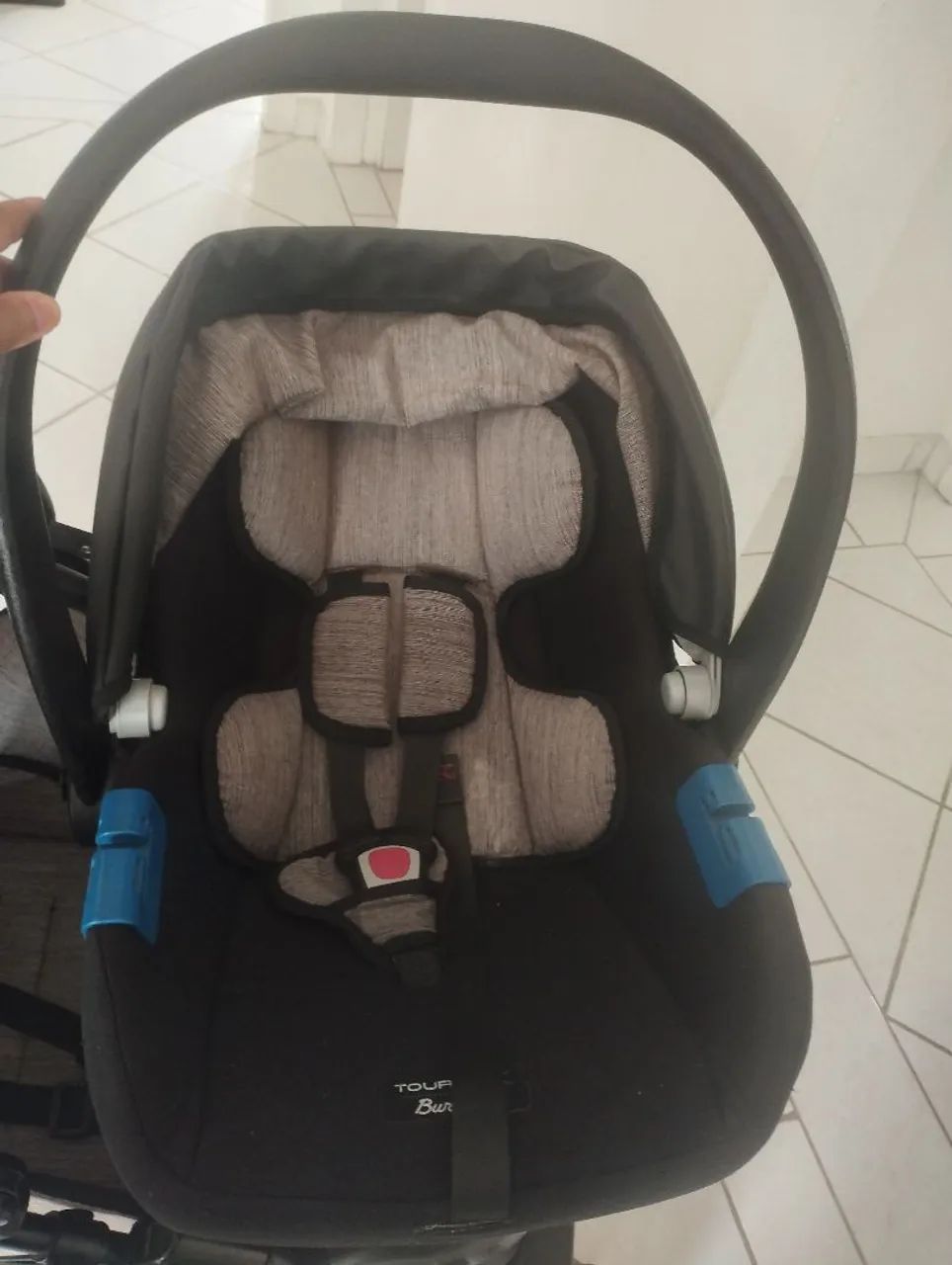 Carrinho de bebê que pode acoplar o bebê conforto, em ótimo estado  - Foto 2